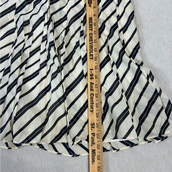 BANANA REPUBLIC Striped Flowy Pleated Knee Length Skirt K - Picture 8 of 9